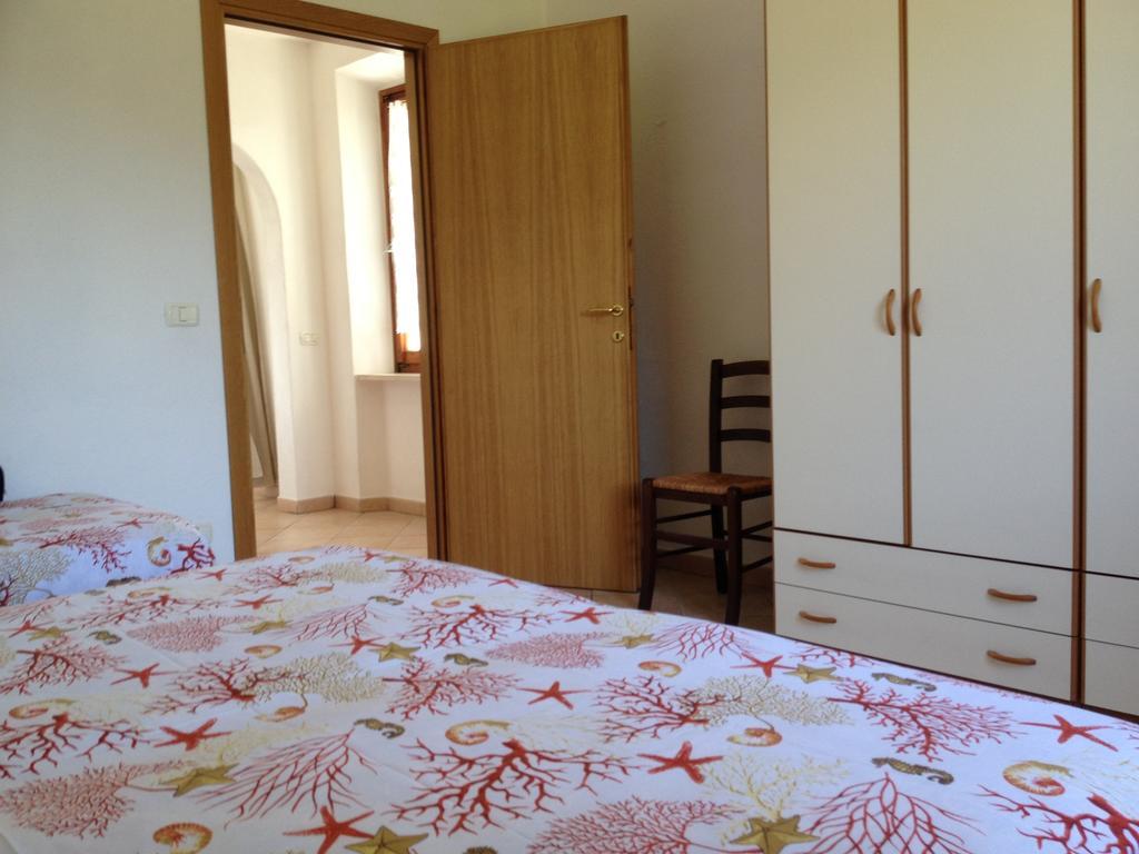 Famiglia Ricci Villa Марина ди Кампо Стая снимка